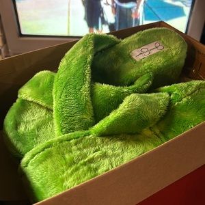 Fuzzy Green Funky Platforms ✨